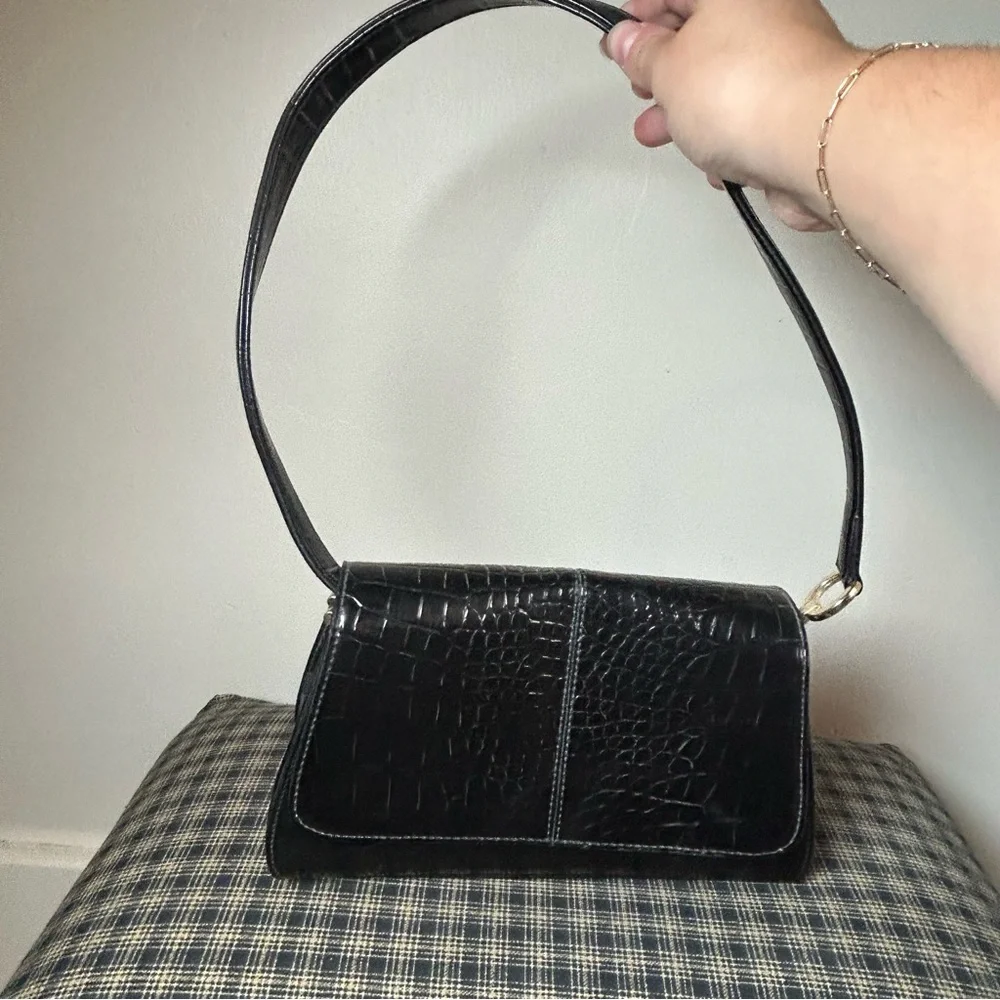 Black Croc Embossed Shoulder Bag Faux Leather Flap Closure Evening Purse‎ - Picture 2 of 6